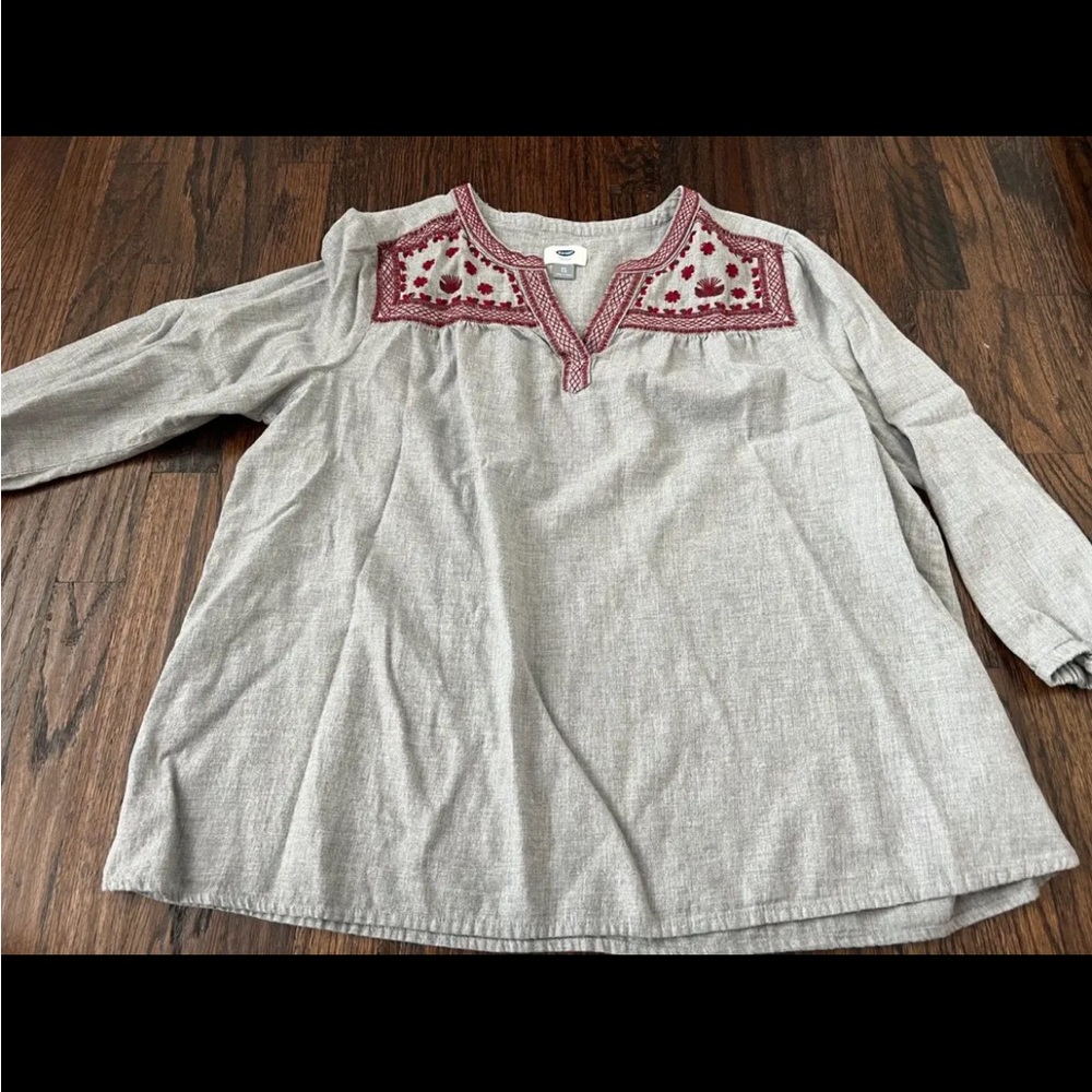 Women's OLD NAVY Gray & Embroidered Burgundy 3/4 Sleeve Tunic Top Shirt, Size XL